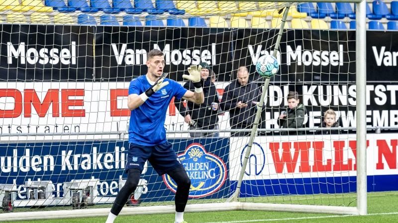 goed-nieuws-voor-heerenveen-oranje-goalie-wil-blijven