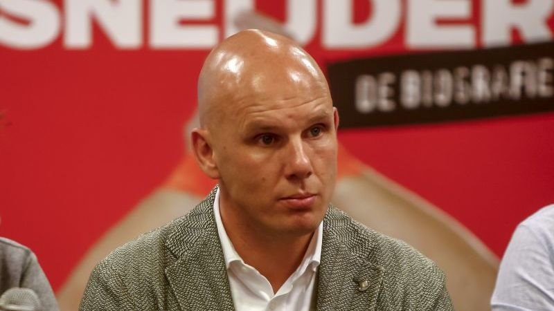 jan-van-halst-lijkt-terug-te-keren-bij-ajax