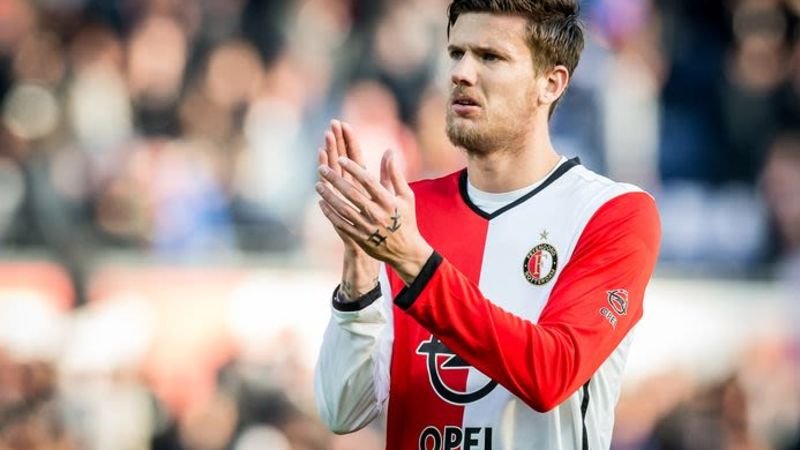 Michiel Kramer zet kampioenshorloge Feyenoord te koop voor bedrag met vier  nullen