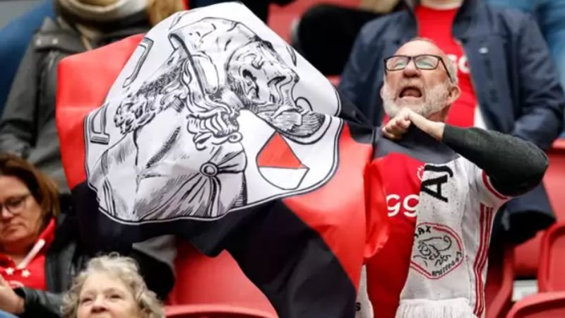 Nieuw thuisshirt Ajax voor 2021-2022 gelekt: oude logo keert terug op tenue'