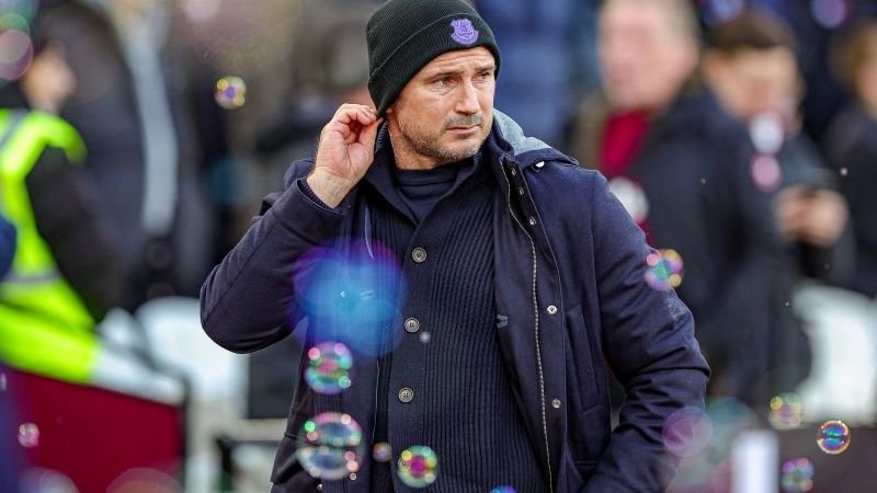 opvallend-chelsea-stelt-mogelijk-ontslagen-clubicoon-aan-als-trainer