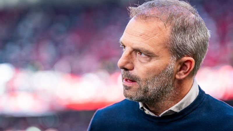waarom-de-positie-van-maurice-steijn-bij-ajax-net-zo-zou-moeten-wankelen-als-die-van-mislintat