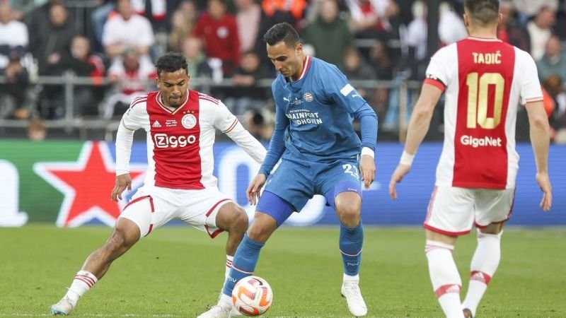 wie-pakt-felbegeerde-plek-twee-bookmakers-verwachten-zwaar-duel-voor-psv